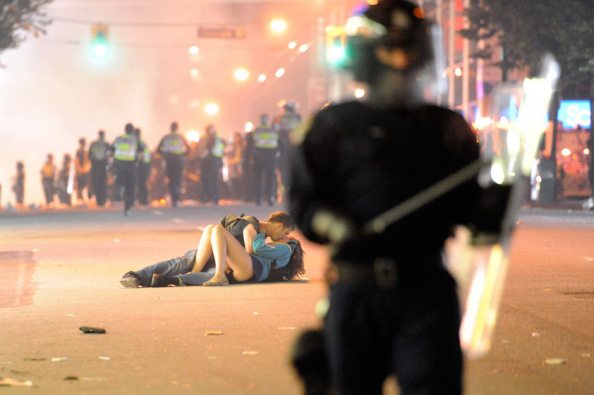 vancouver-riot-kiss-coupl-001-photograph-rich-lamgetty-images.jpg